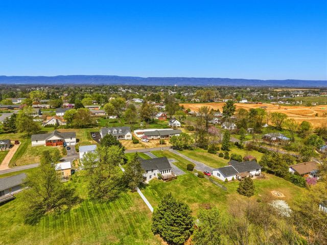 515 HOLLINGSWORTH RD, Woodstock, VA 22664