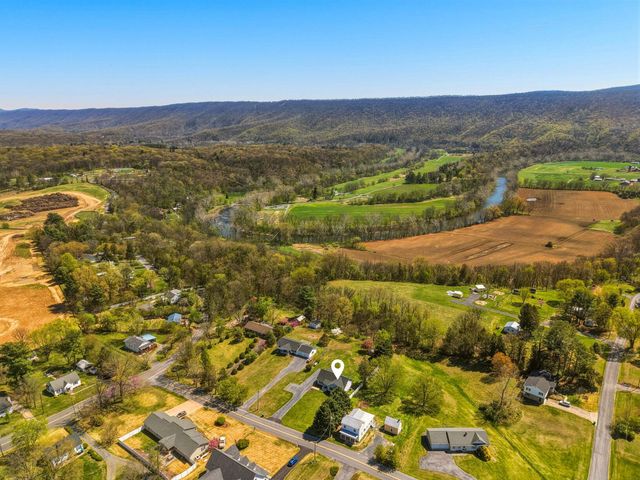 515 HOLLINGSWORTH RD, Woodstock, VA 22664