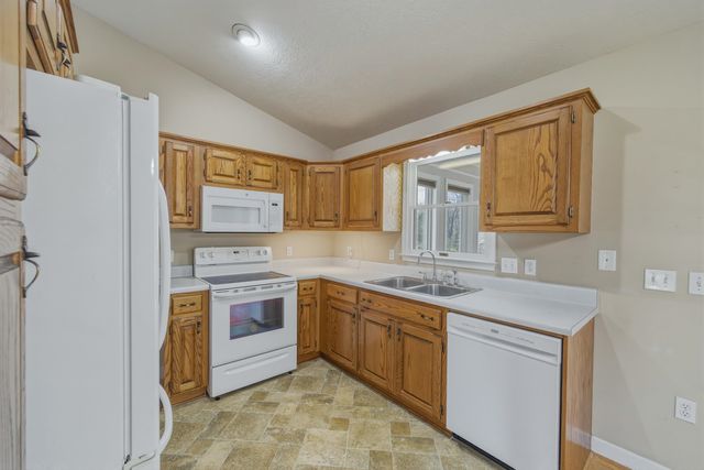 515 HOLLINGSWORTH RD, Woodstock, VA 22664
