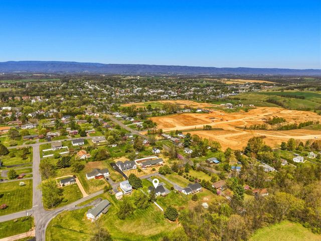515 HOLLINGSWORTH RD, Woodstock, VA 22664