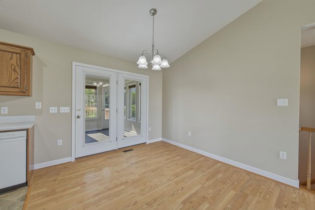 515 HOLLINGSWORTH RD, Woodstock, VA 22664