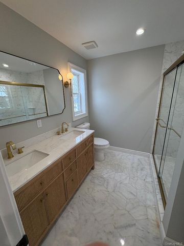 26 Essex Road, Bethpage, NY 11714