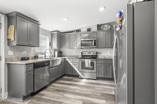 13101 Horseshoe Road, Ocean Springs, MS 39564