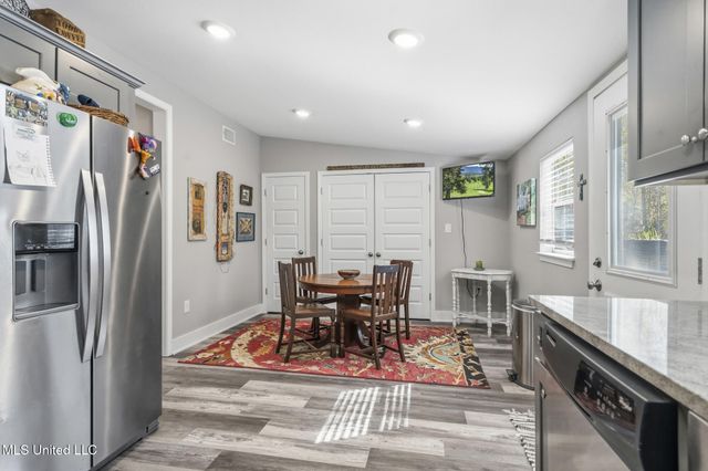 13101 Horseshoe Road, Ocean Springs, MS 39564