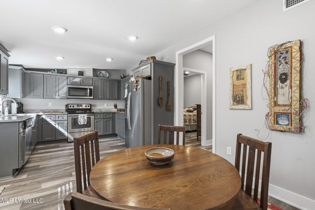 13101 Horseshoe Road, Ocean Springs, MS 39564