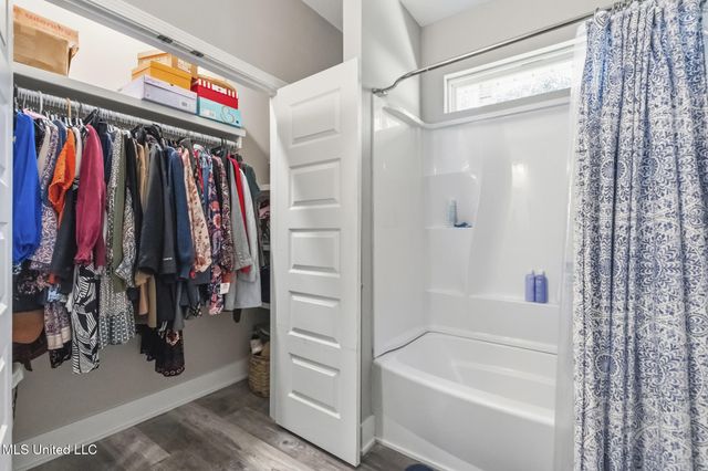 13101 Horseshoe Road, Ocean Springs, MS 39564