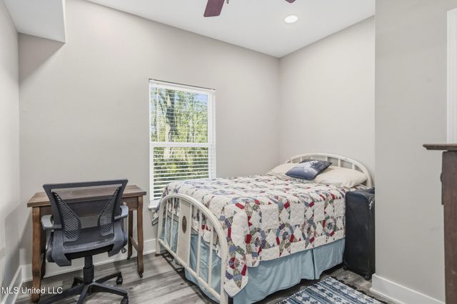 13101 Horseshoe Road, Ocean Springs, MS 39564