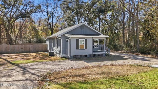 13101 Horseshoe Road, Ocean Springs, MS 39564