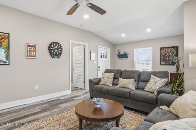 13101 Horseshoe Road, Ocean Springs, MS 39564