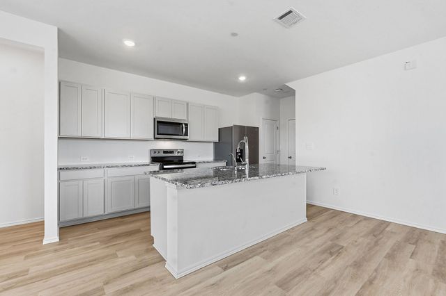 164 Cinnabar LN 5, Kyle, TX 78640