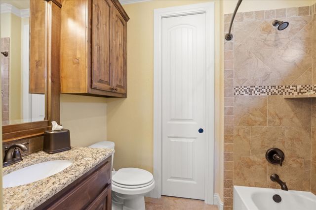 1014 Sunset Bay Court, Granbury, TX 76048