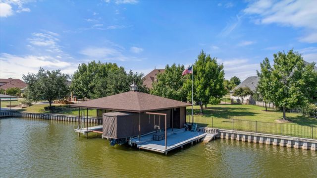 1014 Sunset Bay Court, Granbury, TX 76048