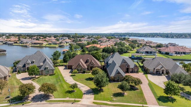 1014 Sunset Bay Court, Granbury, TX 76048
