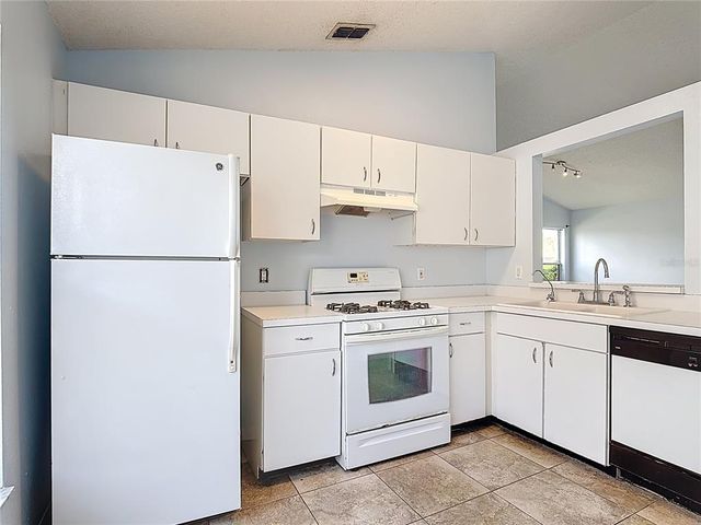 250 BELVOIR DRIVE, Davenport, FL 33837