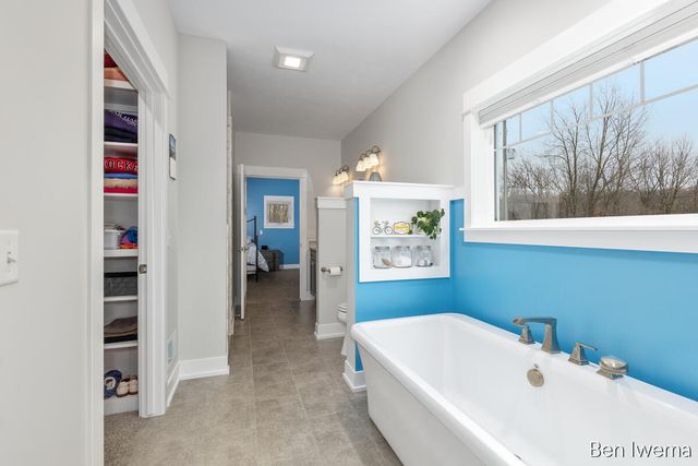 5555 Cannon Meadows Drive NE, Ada, MI 49301