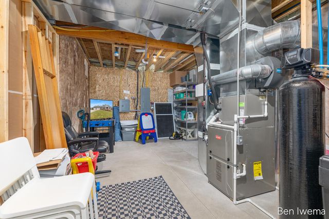 5555 Cannon Meadows Drive NE, Ada, MI 49301