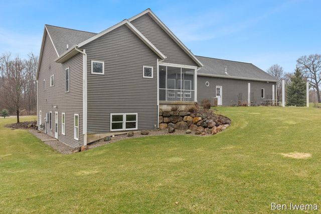 5555 Cannon Meadows Drive NE, Ada, MI 49301