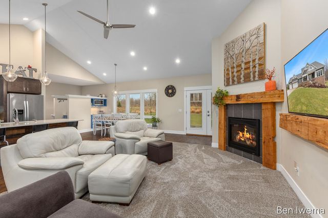 5555 Cannon Meadows Drive NE, Ada, MI 49301