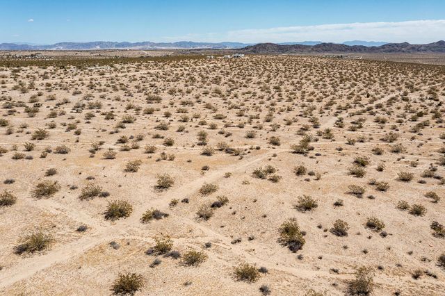 140 Rice Avenue, Joshua Tree, CA 92252