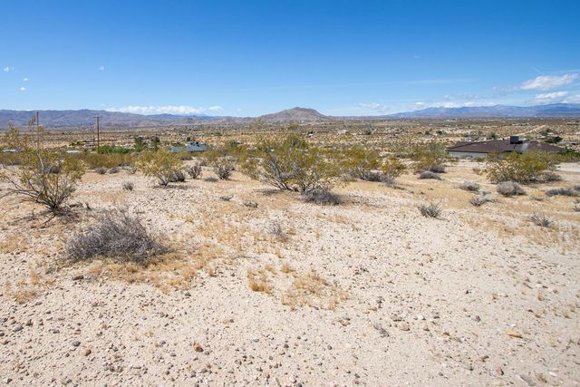140 Rice Avenue, Joshua Tree, CA 92252