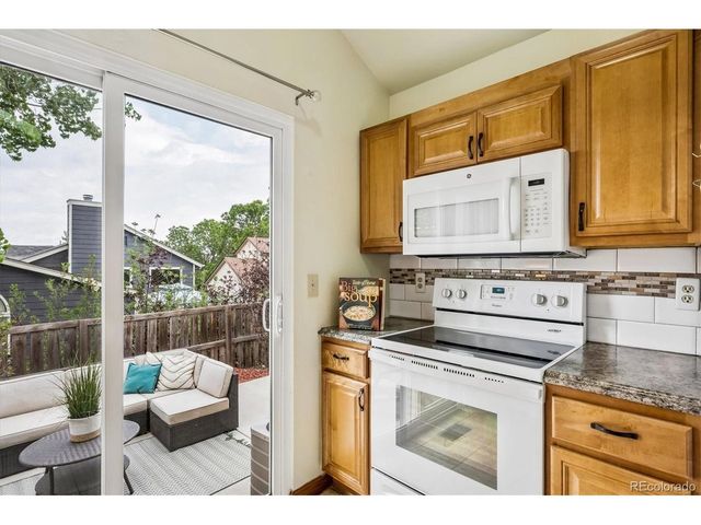 9314 Hickory Cir, Littleton, CO 80126