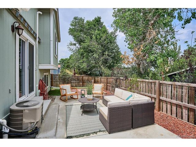 9314 Hickory Cir, Littleton, CO 80126