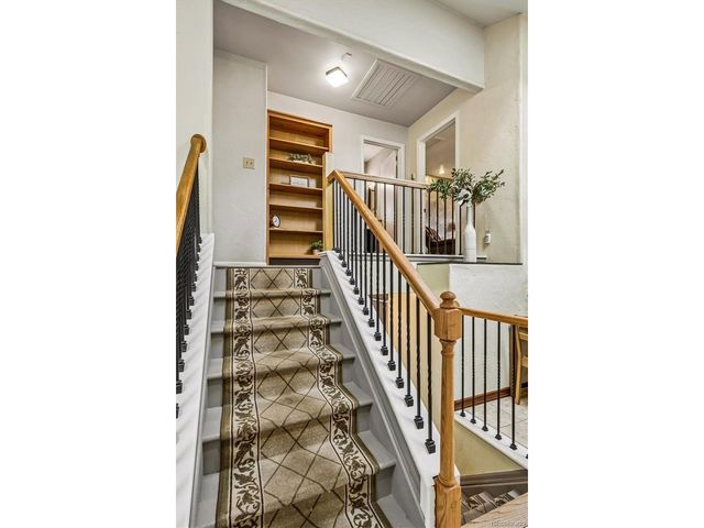 9314 Hickory Cir, Littleton, CO 80126