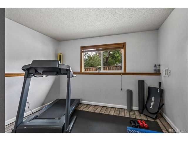 9314 Hickory Cir, Littleton, CO 80126