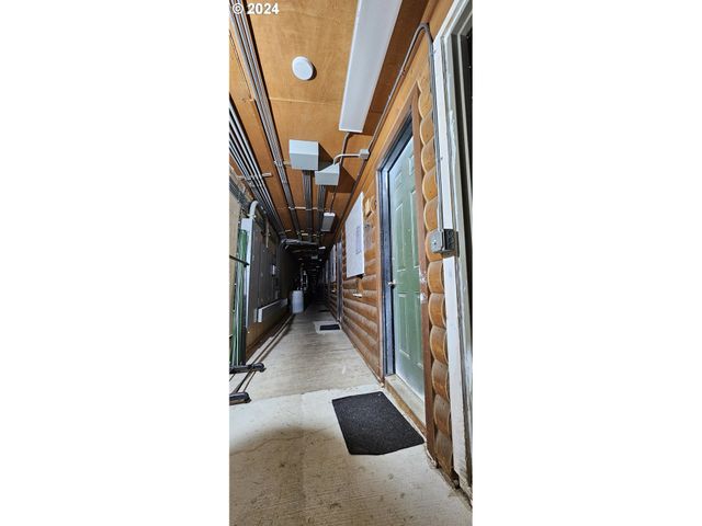 48197 HIGHWAY 58, Oakridge, OR 97463