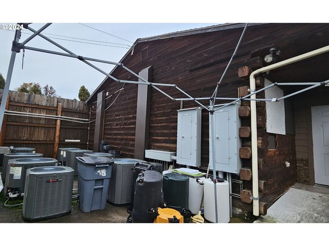 48197 HIGHWAY 58, Oakridge, OR 97463