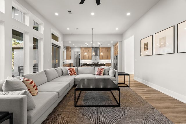 3915 Orchard Lane, Conway, AR 72034