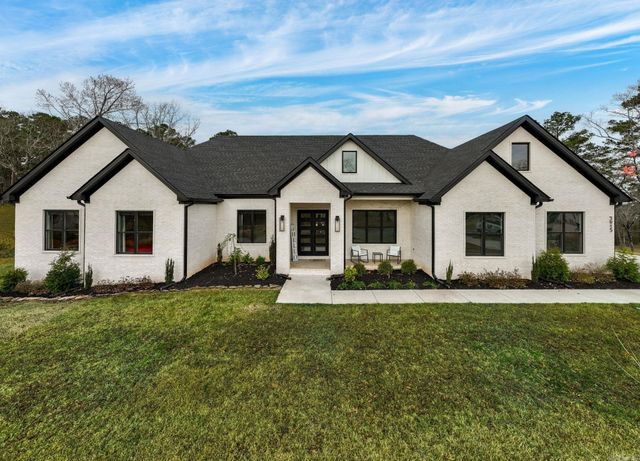 3915 Orchard Lane, Conway, AR 72034