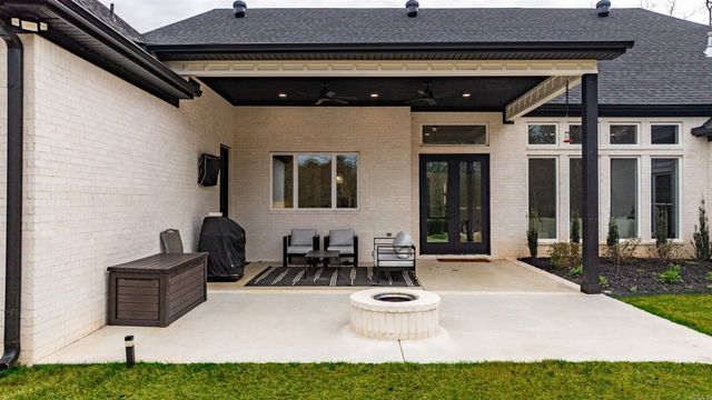 3915 Orchard Lane, Conway, AR 72034