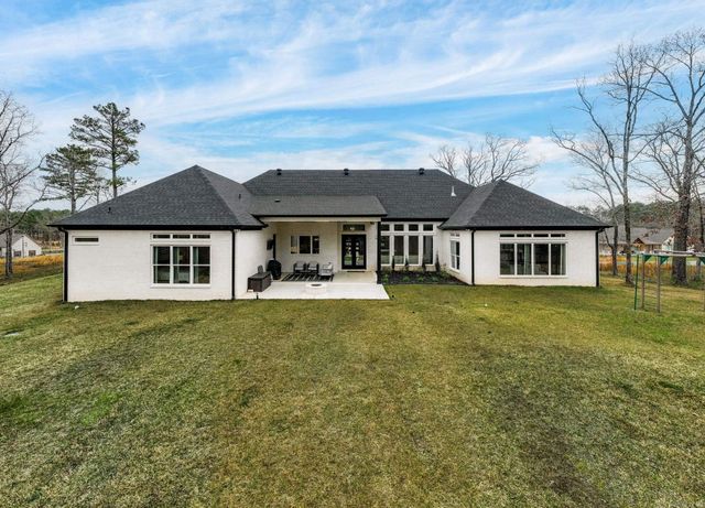 3915 Orchard Lane, Conway, AR 72034