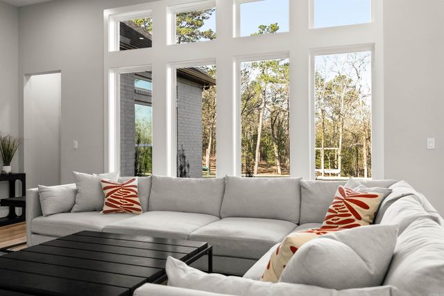 3915 Orchard Lane, Conway, AR 72034