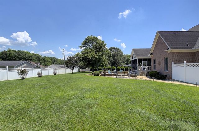 9 Montague Circle, Greenville, SC 29617
