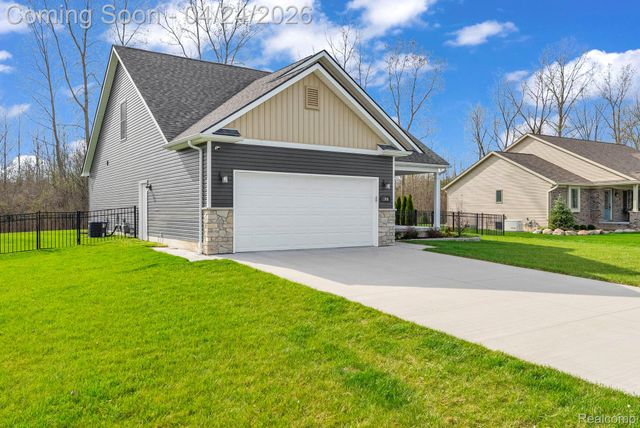 100 Capitol Drive, Marysville, MI 48040