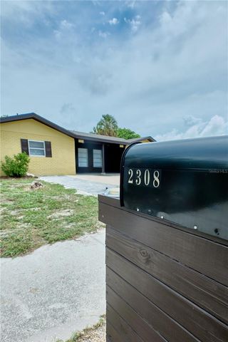 2308 60TH AVENUE W 2308, Bradenton, FL 34207