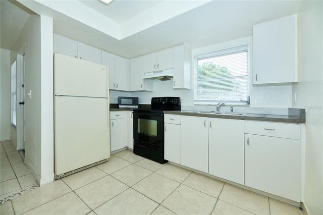 2308 60TH AVENUE W 2308, Bradenton, FL 34207