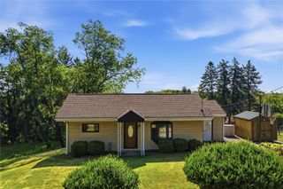 41 R Kenridge Dr, Kennedy Twp, PA 15136