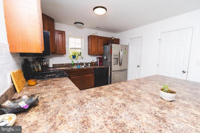 3 UNION ST, Marcus Hook, PA 19061