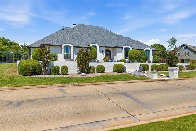 921 Gleneagles Drive, Edmond, OK 73013