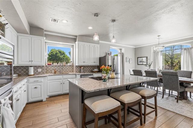 921 Gleneagles Drive, Edmond, OK 73013