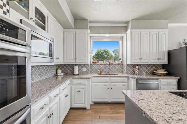 921 Gleneagles Drive, Edmond, OK 73013