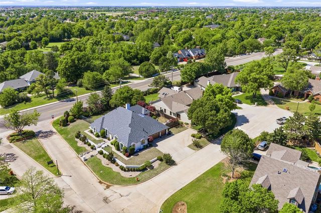 921 Gleneagles Drive, Edmond, OK 73013
