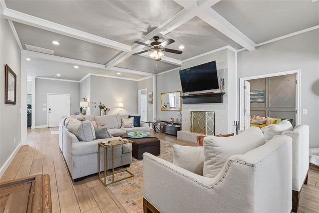 921 Gleneagles Drive, Edmond, OK 73013