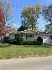 101 S Liberty Street, Jerseyville, IL 62052