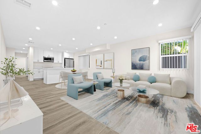 636 W 76th Street, Los Angeles, CA 90044