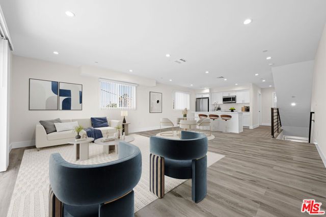 636 W 76th Street, Los Angeles, CA 90044