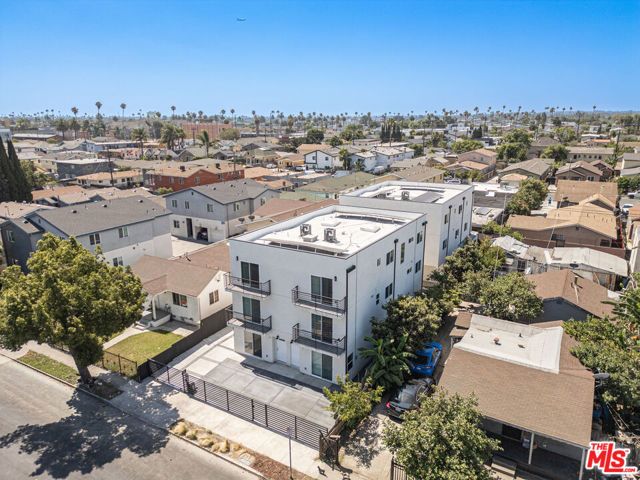 636 W 76th Street, Los Angeles, CA 90044